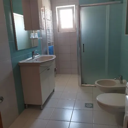 Sali Lejlighed Bihać